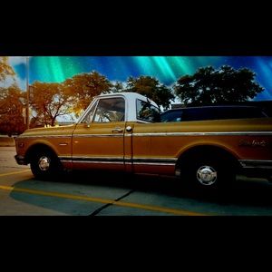 Meet your Posher, Charles